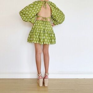 Charina Sarte Mini Cocktail Dress Printed Green Backless Pouf Sleeve Garden Sz M
